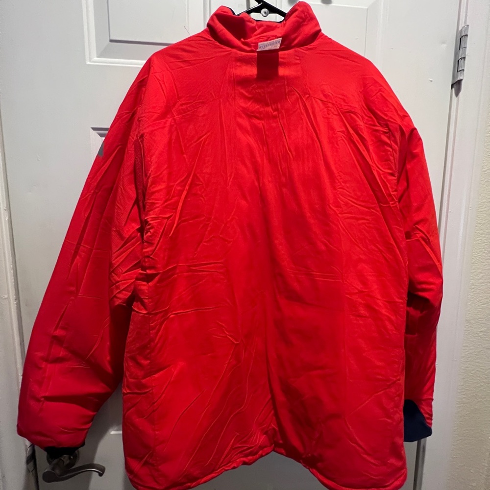 Eddie Bauer XXL winter jacket,reversible blue/red almost like New! - Picture 5 of 6